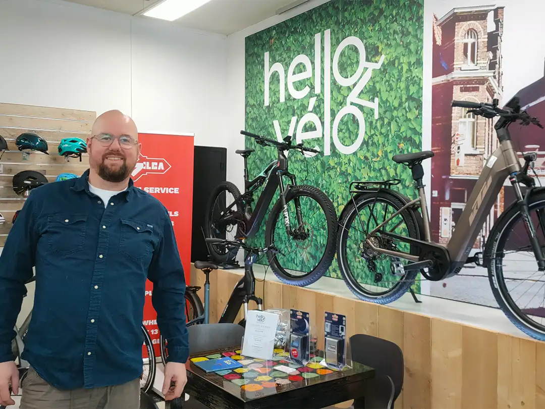 Hello Vélo Lievegem fietsenwinkel fietsenmaker ebikes zomergem